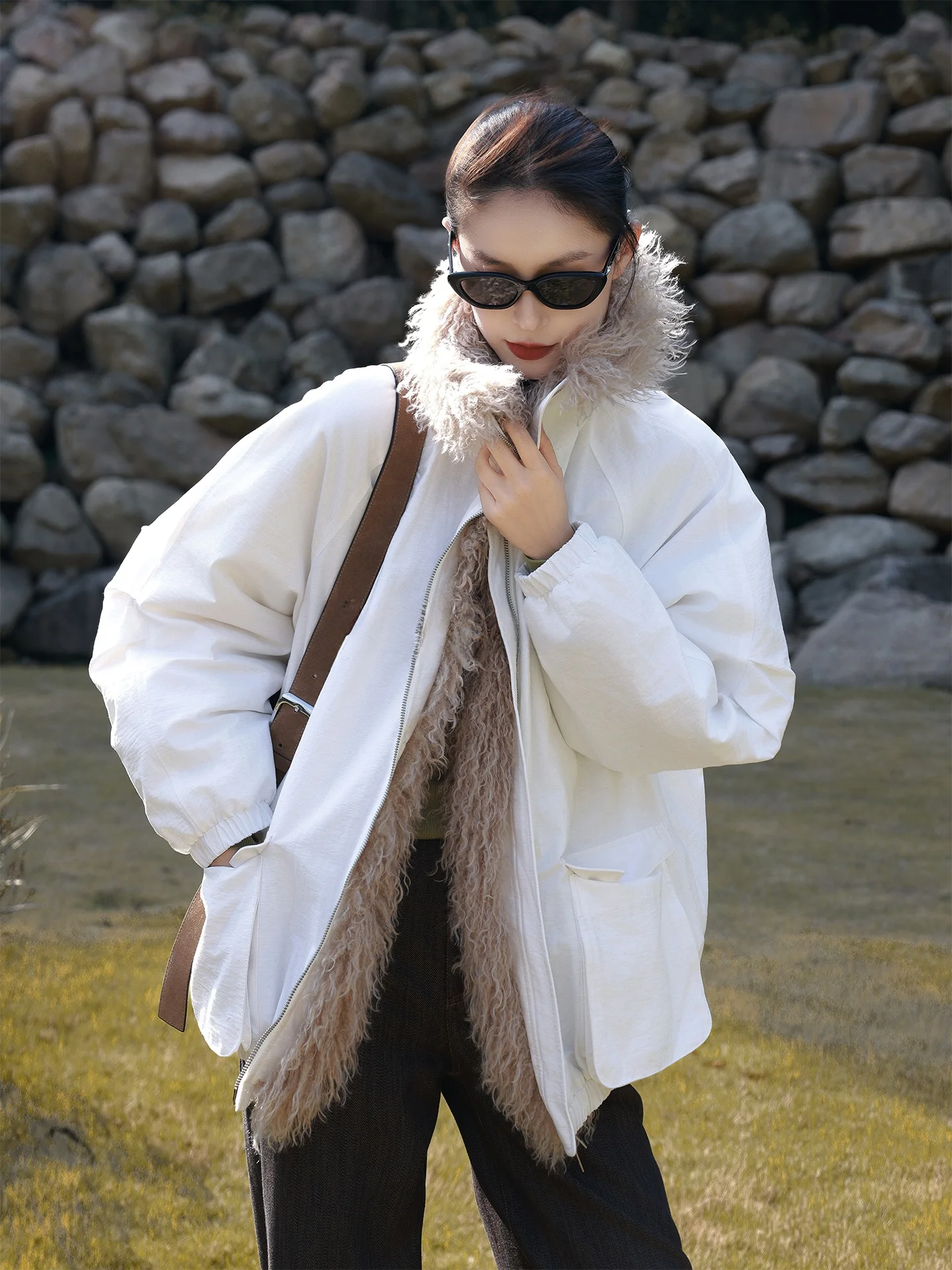 Куртка-парка Jieji Zhang Qi осенне-зимняя, премиум-класса, с воротником из меха Mountain Eagle, в стиле пэчворк, утепленная хлопком, модель 35260
Куртка-парка Jieji Zhang Qi осенне-зимняя, премиум-класса, с воротником из меха Mountain Eagle, в стиле пэчворк, утепленная хлопком, модель 35260