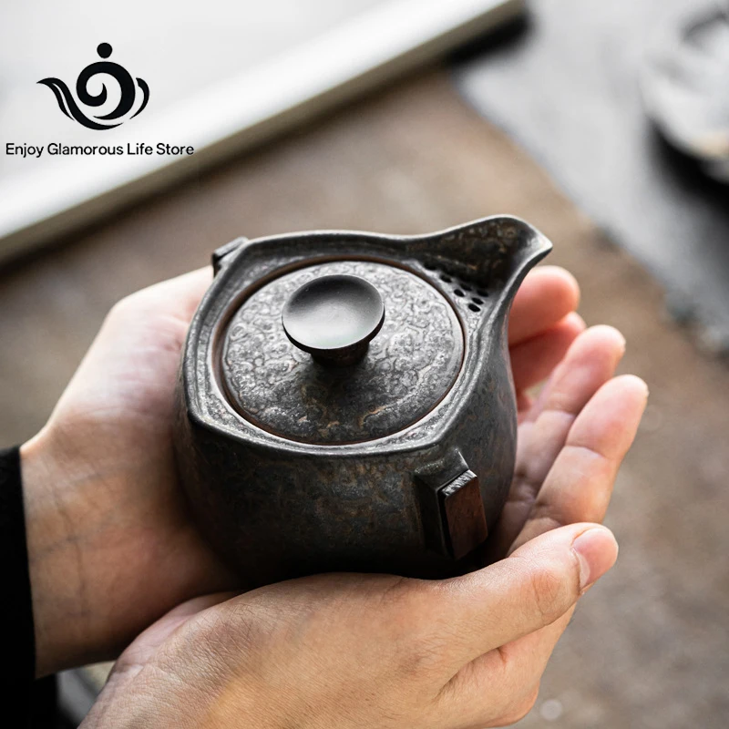 Japanese Style Teapot Handmade Retro Coarse Pottery Stoneware Kungfu Tea Ceremony Portable Tea Maker Ceramic Teapot Teaset
Japanese Style Teapot Handmade Retro Coarse Pottery Stoneware Kungfu Tea Ceremony Portable Tea Maker Ceramic Teapot Teaset