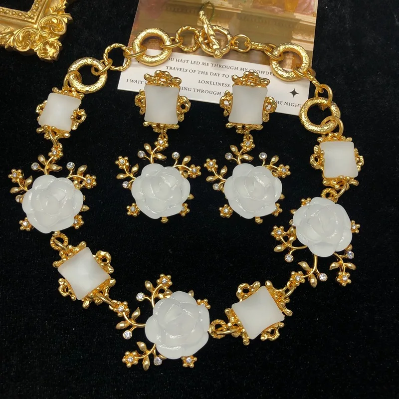 French retro design temperament white rose necklace earrings elegant suit
French retro design temperament white rose necklace earrings elegant suit
