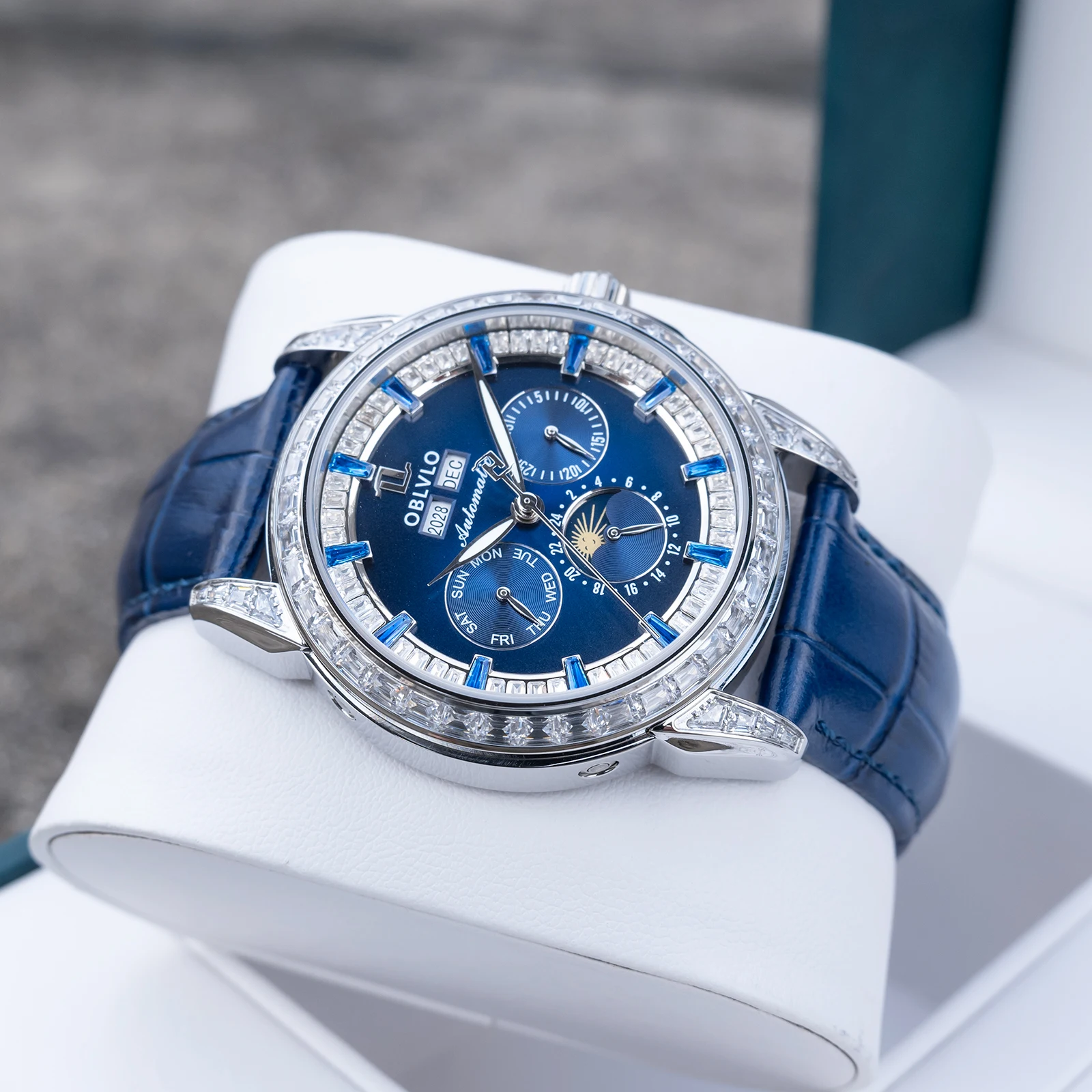 OBLVLO Men's Luxury Mechanical Watch with Moonphase Calendar 24-Hour Display Diamond Accents Blue Calfskin Strap Classic Style G
OBLVLO Men's Luxury Mechanical Watch with Moonphase Calendar 24-Hour Display Diamond Accents Blue Calfskin Strap Classic Style G