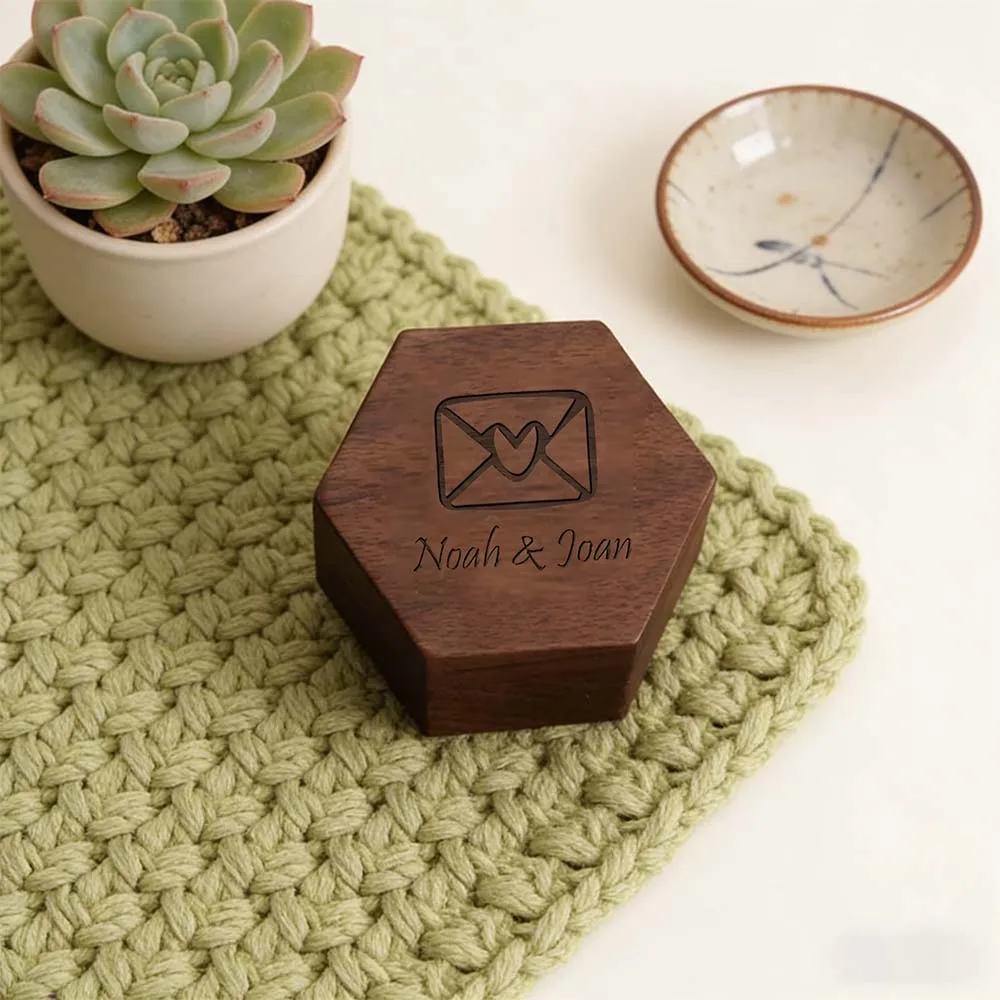 1pc Custom Wood Ring Box for Wedding Couple Gift Wooden Ring Box with Magnet Portable
1pc Custom Wood Ring Box for Wedding Couple Gift Wooden Ring Box with Magnet Portable
