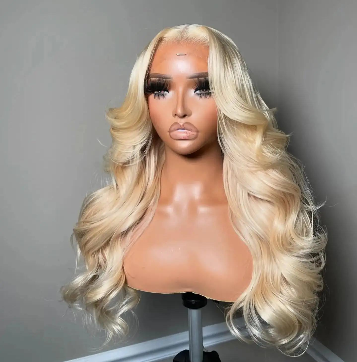 Blonde Wig 13x4 HD Lace Front Wig Ready Go Body Wave Lace Frontal Wig PrePlucked Synthetic Lace Closure Wig Heat Resistant
Blonde Wig 13x4 HD Lace Front Wig Ready Go Body Wave Lace Frontal Wig PrePlucked Synthetic Lace Closure Wig Heat Resistant
