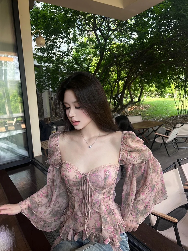 Romantic Style Asymmetrical Hem Chiffon Sun Protection Shirt Women's Early Autumn Elegant Lady V-neck Bell Sleeve Top
Romantic Style Asymmetrical Hem Chiffon Sun Protection Shirt Women's Early Autumn Elegant Lady V-neck Bell Sleeve Top