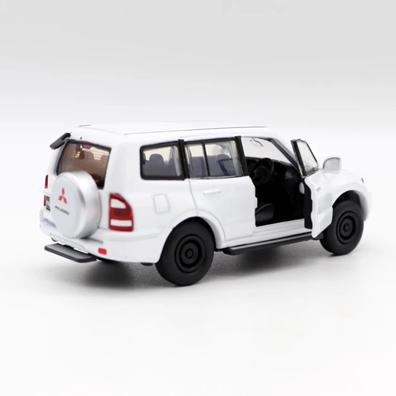BMC масштаб 1:64 Pajero's 2003, внедорожник, имитация сплава, модель автомобиля, статическая коллекция, украшенные праздничные игрушки, сувенирный подарок
BMC масштаб 1:64 Pajero's 2003, внедорожник, имитация сплава, модель автомобиля, статическая коллекция, украшенные праздничные игрушки, сувенирный подарок