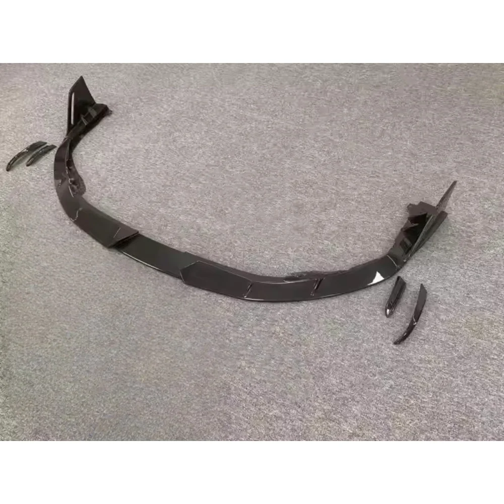 Modified SM Style High-quality Dry Carbon Fiber Front Lip Front Shovel Body Parts Suitable for Ferrari F8
Modified SM Style High-quality Dry Carbon Fiber Front Lip Front Shovel Body Parts Suitable for Ferrari F8
