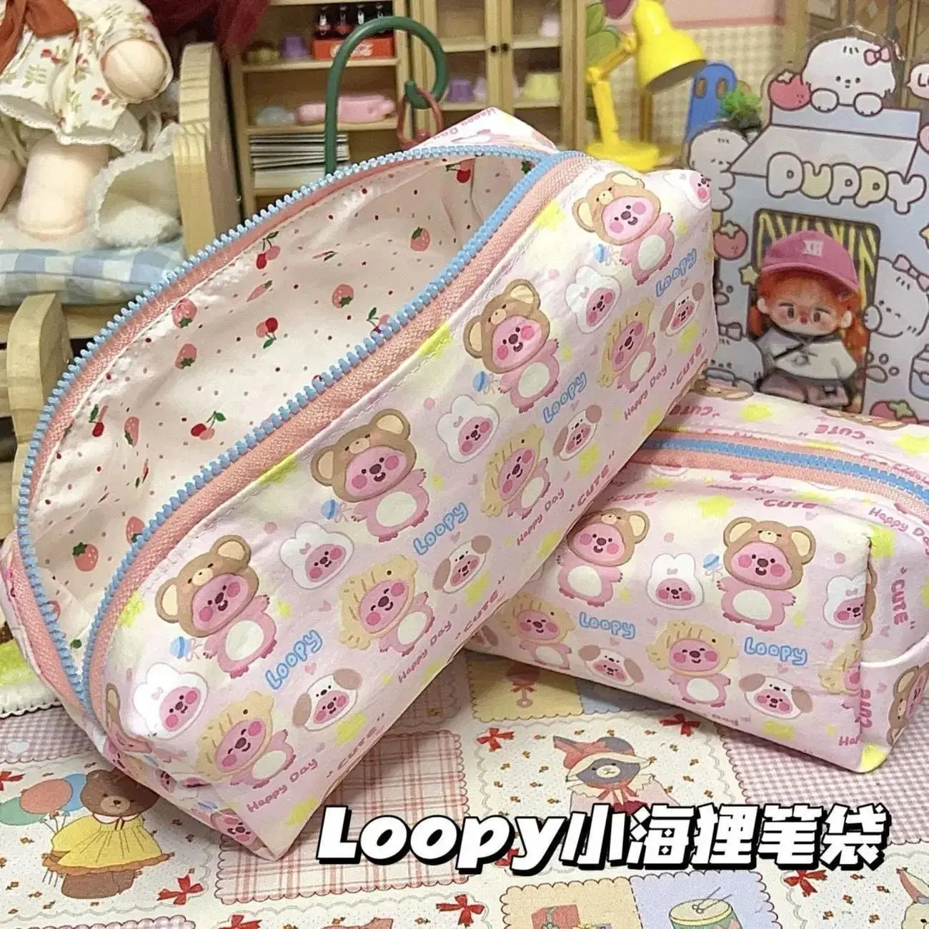 Loopy pen bag cute sweet girl heart Loopy printing pen bag student high value large capacity stationery organizer bag
Loopy pen bag cute sweet girl heart Loopy printing pen bag student high value large capacity stationery organizer bag