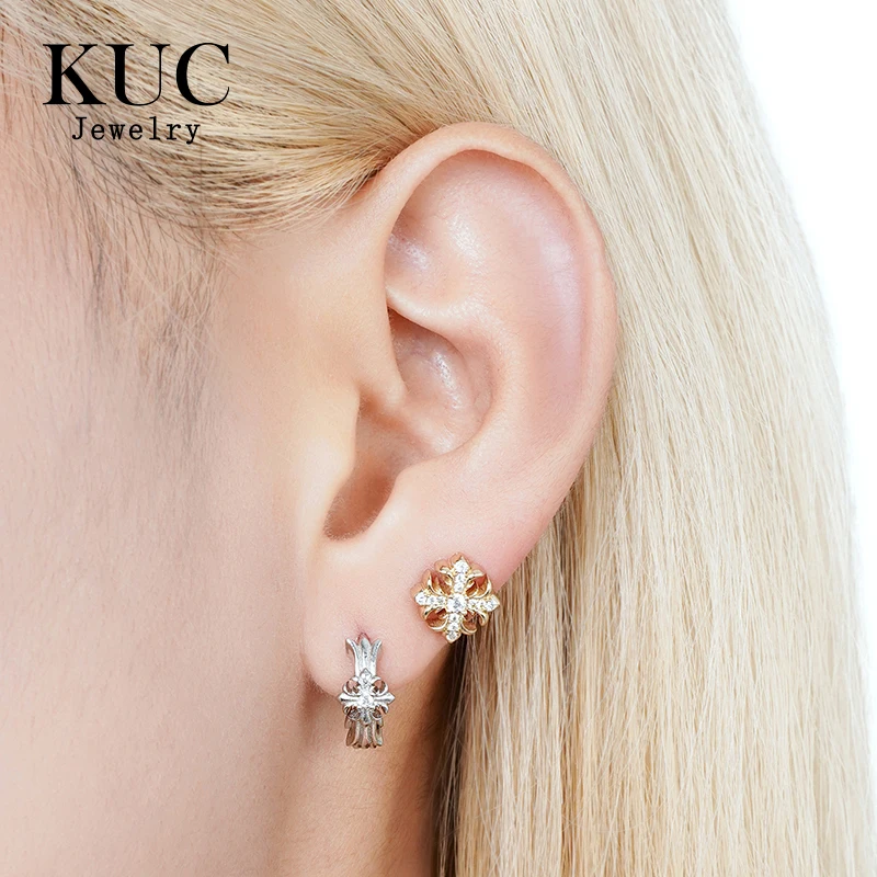 Exquisite and Trendy 925 Sterling Silver Women's Jewelry Niche Textured Zircon Cross Design Hoop Earrings
Exquisite and Trendy 925 Sterling Silver Women's Jewelry Niche Textured Zircon Cross Design Hoop Earrings