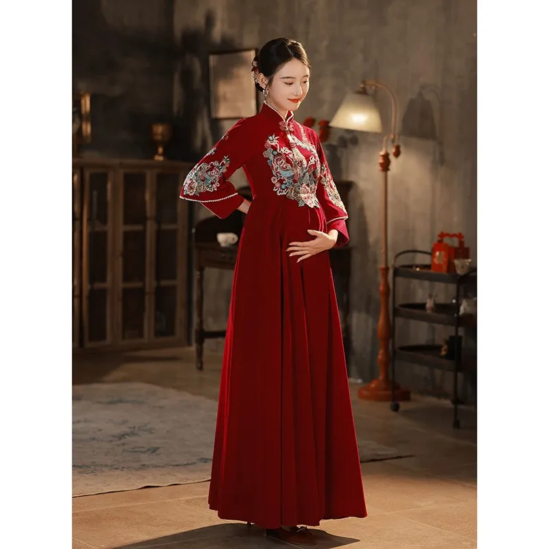 Chinese cheongsam toasts out of the cabinet fashion banquet skirt red dress
Chinese cheongsam toasts out of the cabinet fashion banquet skirt red dress