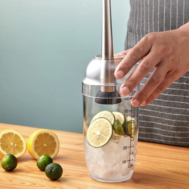 Shaker Cup with Scale Beat Lemon Fruit Tea Drink Milk Tea Shop Special Production Tool Set Thickened Heat-resisting Shaker Cup
Shaker Cup with Scale Beat Lemon Fruit Tea Drink Milk Tea Shop Special Production Tool Set Thickened Heat-resisting Shaker Cup