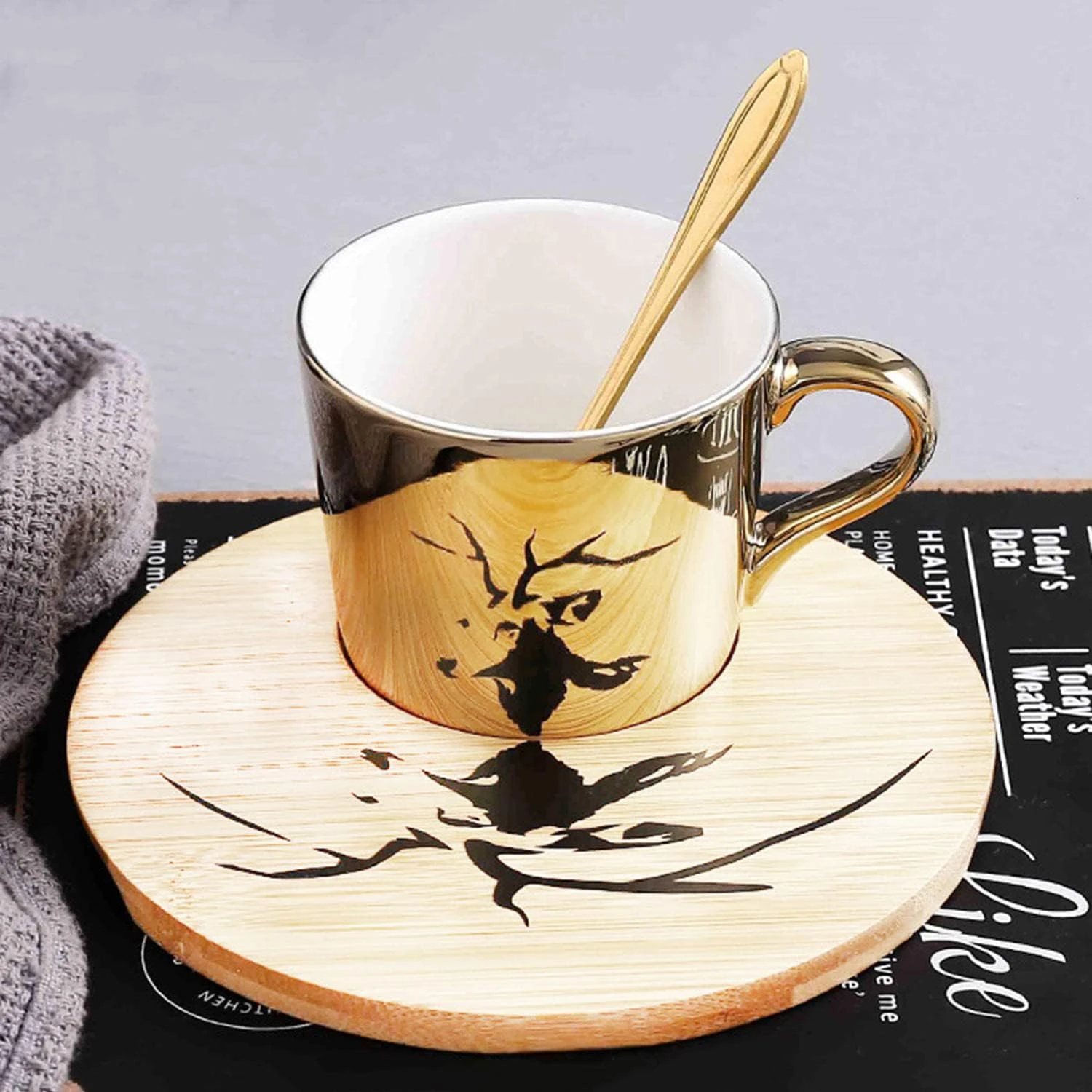 Elegant & Stylish Reusable Ceramic Coffee Mugs Set - 8.5oz Capacity with Mirror Reflection Design - Cups, Saucers, Wooden Tray -
Elegant & Stylish Reusable Ceramic Coffee Mugs Set - 8.5oz Capacity with Mirror Reflection Design - Cups, Saucers, Wooden Tray -
