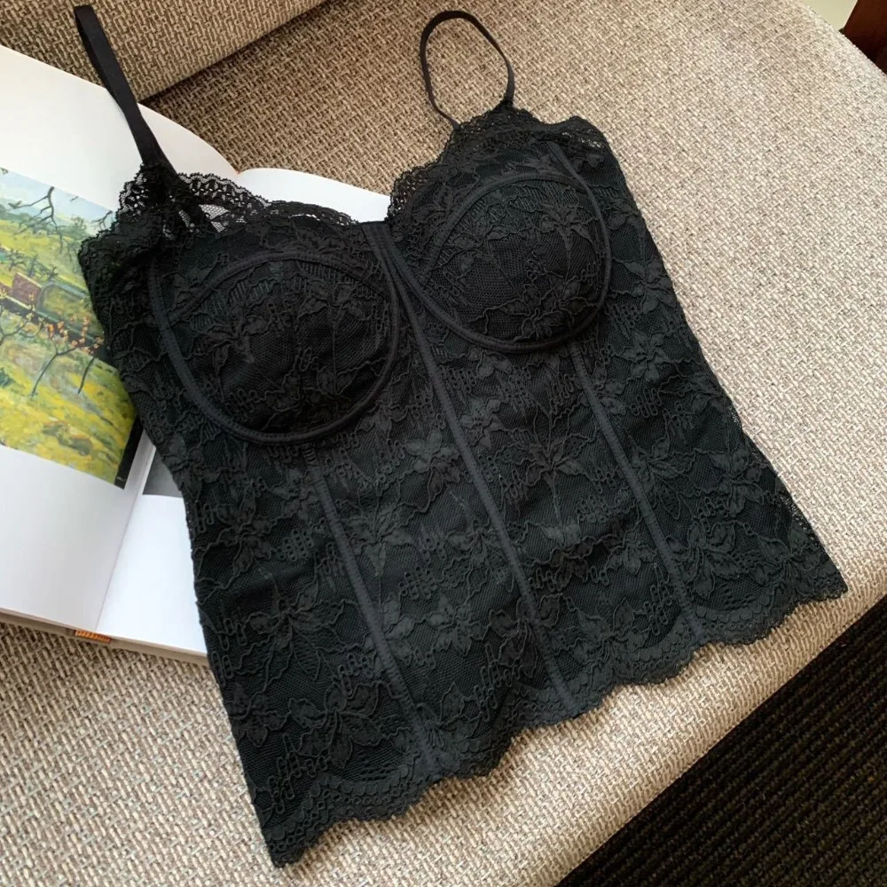 Elegant Fleece-lined Women Winter Camisole Retro Lace Floral Sleeveless Tank Tops with Chest Pad Slim Camis Crop Tops Women Girl
Elegant Fleece-lined Women Winter Camisole Retro Lace Floral Sleeveless Tank Tops with Chest Pad Slim Camis Crop Tops Women Girl