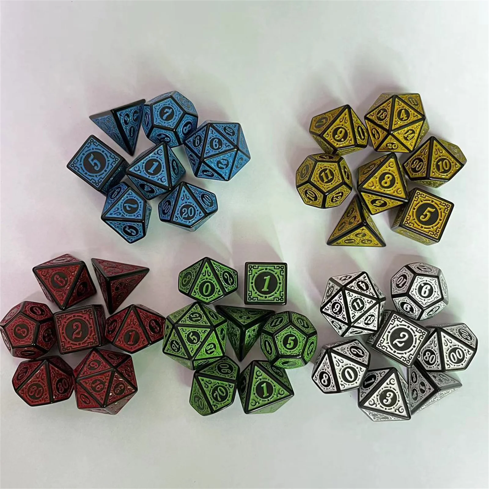 7Pcs DND Plastic Dice Blue/Yellow/White/Green/Red Patterned Dice Multi-sided Polyhedral Dice for D&D Game COC Role Playing RPG
7Pcs DND Plastic Dice Blue/Yellow/White/Green/Red Patterned Dice Multi-sided Polyhedral Dice for D&D Game COC Role Playing RPG