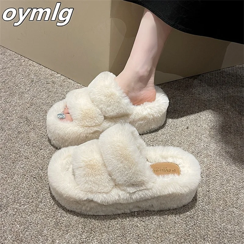 Plush slippers for women's outerwear new autumn wool slippers with high heels and thick soles raised cotton slippers plush
Plush slippers for women's outerwear new autumn wool slippers with high heels and thick soles raised cotton slippers plush