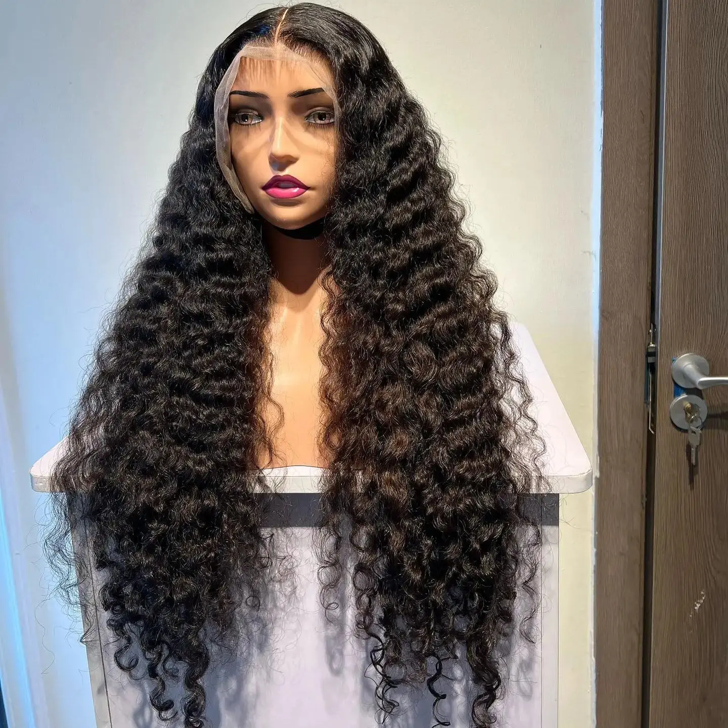 Deep Water Wave Synthetic Hair Lace Front Wigs for Black Women Glueless Long Curly High Temperature Fiber Transparent Lace Wigs
Deep Water Wave Synthetic Hair Lace Front Wigs for Black Women Glueless Long Curly High Temperature Fiber Transparent Lace Wigs
