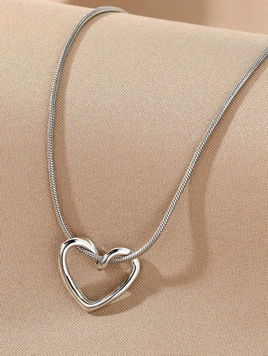 Minimalist Stainless Steel Snake Chain Necklace With Hollow Heart Pendant For Women
Minimalist Stainless Steel Snake Chain Necklace With Hollow Heart Pendant For Women