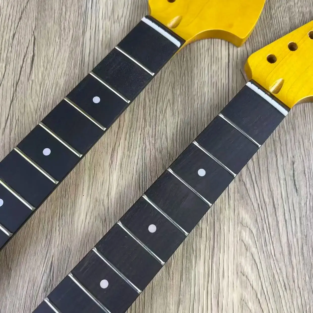 Mustang Guitar Neck 610 Size - Slightly Yellowed | Rosewood Fingerboard for Electric Guitars
Mustang Guitar Neck 610 Size - Slightly Yellowed | Rosewood Fingerboard for Electric Guitars