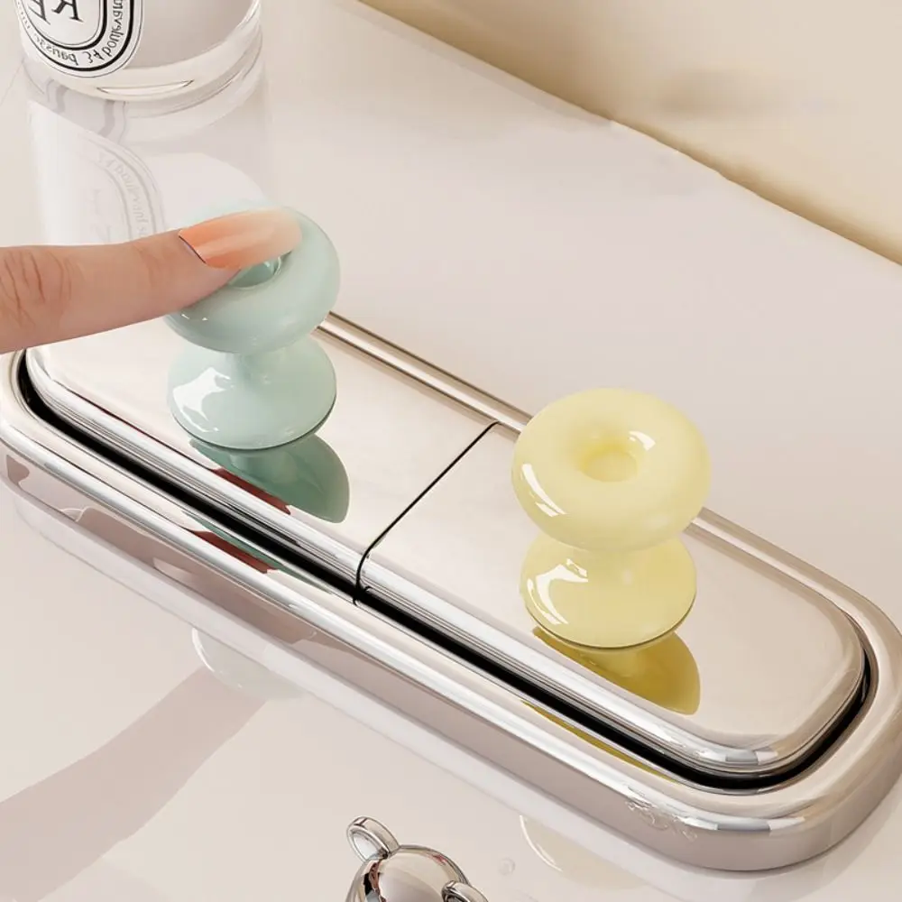 Креативный защитный клейкий накладок на кнопку смыва унитаза в форме пончика, многофункциональный нажиматель для унитаза
Креативный защитный клейкий накладок на кнопку смыва унитаза в форме пончика, многофункциональный нажиматель для унитаза