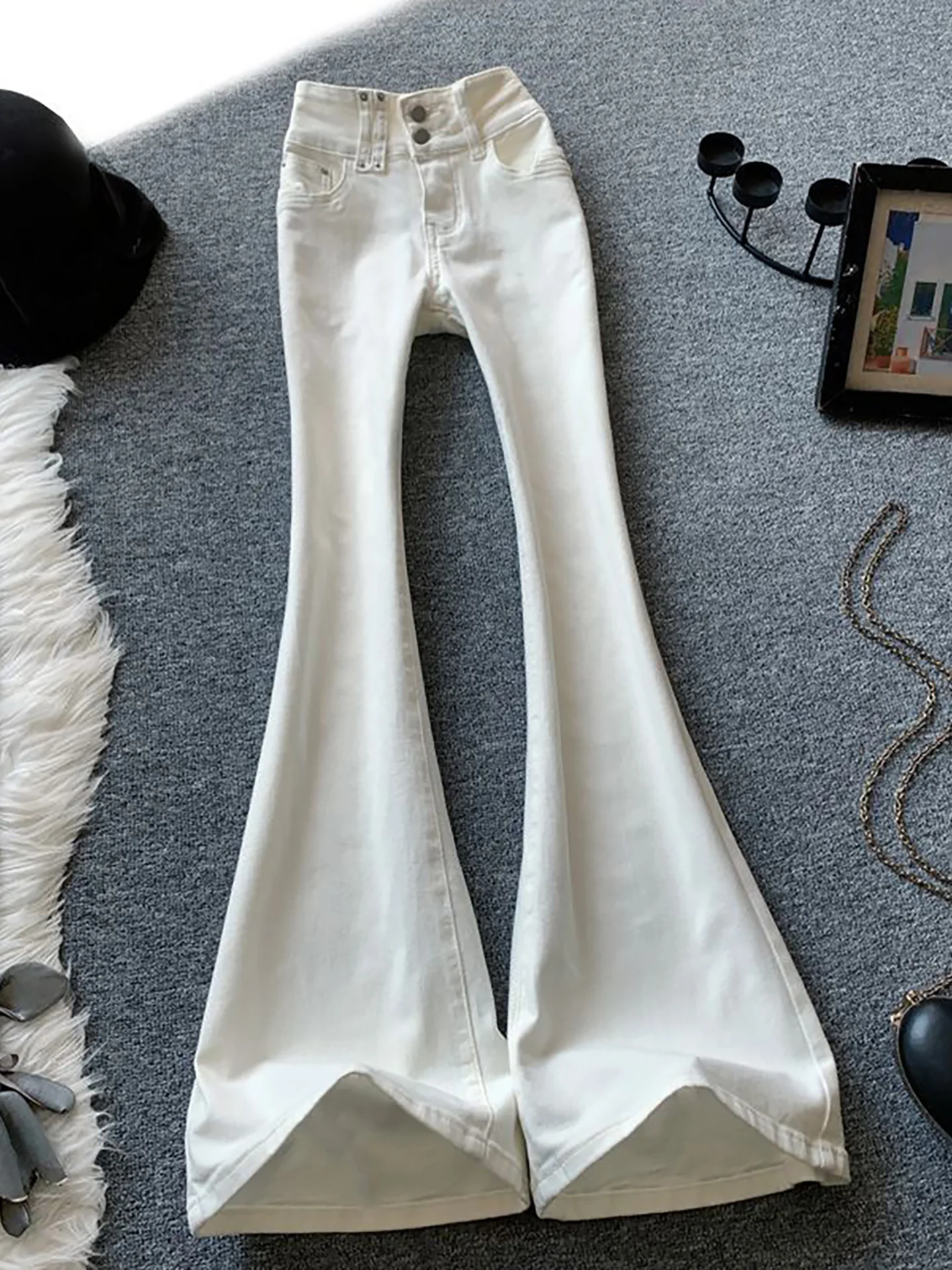 High Waist Bell Bottom Jeans Women's Elastic Two Button Design Slimming Stretchy Long Pants Commute Style Simple Design Jeans
High Waist Bell Bottom Jeans Women's Elastic Two Button Design Slimming Stretchy Long Pants Commute Style Simple Design Jeans