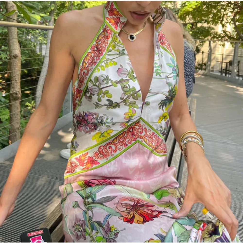 New Women's Summer Fashion Trend Hanging Neck V-neck Sleeveless Positioning Printed Backless Dress Beach Vacation Long Dress
New Women's Summer Fashion Trend Hanging Neck V-neck Sleeveless Positioning Printed Backless Dress Beach Vacation Long Dress