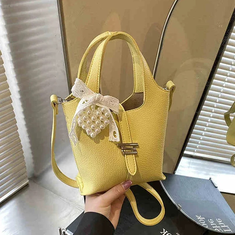 Luxury Designer Bucket Handbags French Texture Soft Leather Single Shoulder Bags Summer Women Trendy Versatile Crossbody Bag
Luxury Designer Bucket Handbags French Texture Soft Leather Single Shoulder Bags Summer Women Trendy Versatile Crossbody Bag