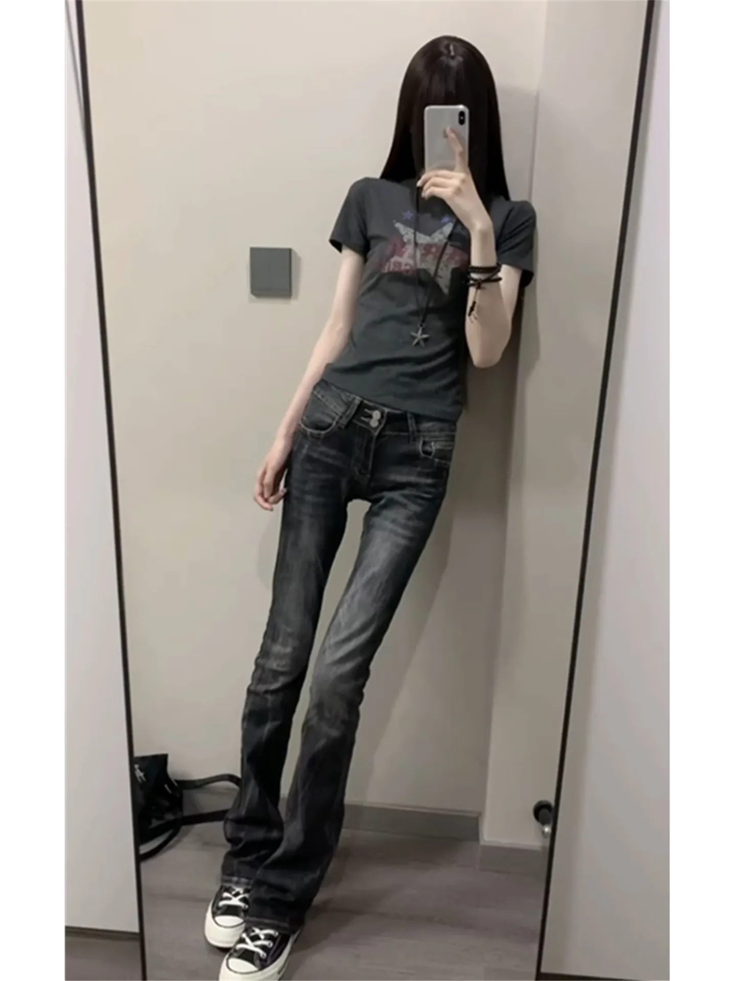 American Vintage Low Waist Bell Bottom Jeans Women Slimming Tight 's Eye Floor Length Pants Retro Wash Cotton Soft Jeans
American Vintage Low Waist Bell Bottom Jeans Women Slimming Tight 's Eye Floor Length Pants Retro Wash Cotton Soft Jeans