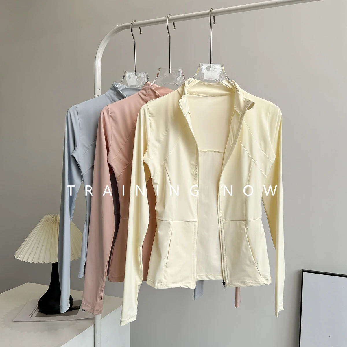 Summer high-end sun protection jacket for women standing collar slimming yoga long-sleeved outdoor quick-drying jogging fitness
Summer high-end sun protection jacket for women standing collar slimming yoga long-sleeved outdoor quick-drying jogging fitness