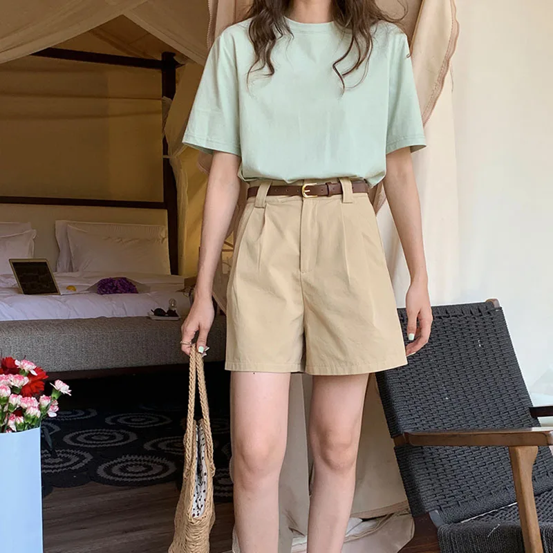 Women Shorts Leather Belt Decoration High Waisted Zipper Wide Leg Loose Solid Color Commuting Comfortable Casual Versatile Short
Women Shorts Leather Belt Decoration High Waisted Zipper Wide Leg Loose Solid Color Commuting Comfortable Casual Versatile Short