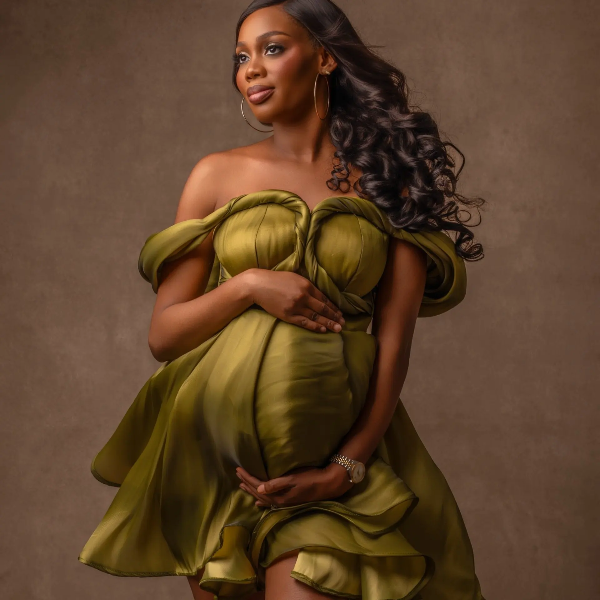 Olive Green Off-Shoulder Maternity Dress, Satin Ruffle A-Line Mini Dress with Gathered Knot, Summer Boho Casual Party Dress 2026
Olive Green Off-Shoulder Maternity Dress, Satin Ruffle A-Line Mini Dress with Gathered Knot, Summer Boho Casual Party Dress 2026