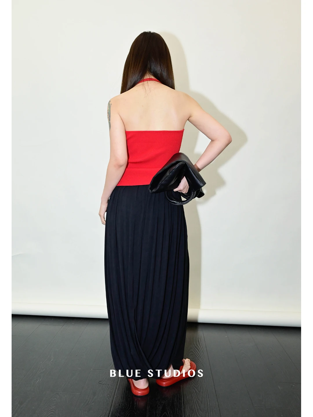 Синяя плиссированная юбка с высокой талией, драпированная юбка-миди Smart Sensation, весна-лето, Новое поступление, женская мода
Синяя плиссированная юбка с высокой талией, драпированная юбка-миди Smart Sensation, весна-лето, Новое поступление, женская мода