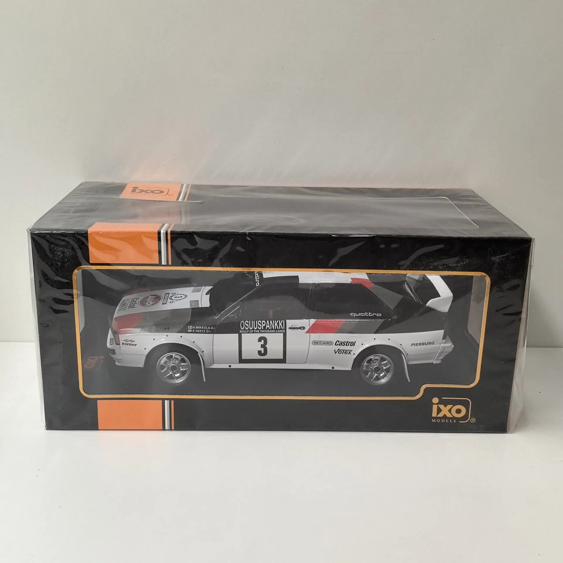 Paint Surface Defects Diecast IXO 1/18 Scale AUDI QUATTRO # 3 1982 Racing Q7 Alloy Car Model
Paint Surface Defects Diecast IXO 1/18 Scale AUDI QUATTRO # 3 1982 Racing Q7 Alloy Car Model