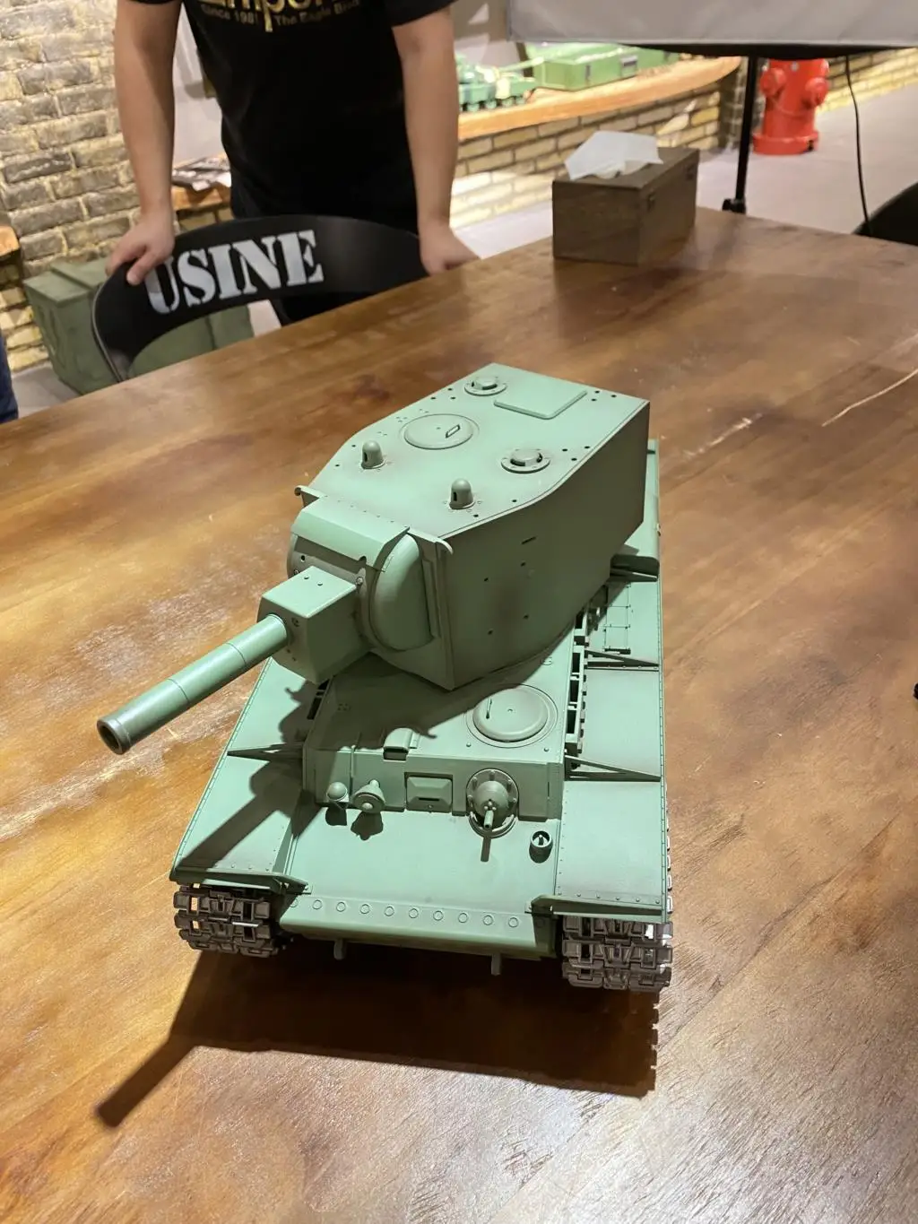 HENG LONG масштаб 1/16, обновленный TK7.0, советский KV-2 RTR, модель танка с радиоуправлением 3949, металлические гусеницы, подарочные игрушки TH19750-SMT5
HENG LONG масштаб 1/16, обновленный TK7.0, советский KV-2 RTR, модель танка с радиоуправлением 3949, металлические гусеницы, подарочные игрушки TH19750-SMT5