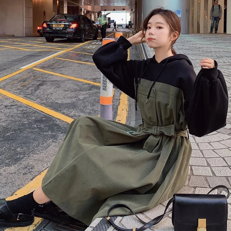 2025 Women's Casual Patchwork Hooded Midi Dress - Belted Waist Sweatshirt Dress, Sweet Edgy Streetwear for Autumn Winter emo
2025 Women's Casual Patchwork Hooded Midi Dress - Belted Waist Sweatshirt Dress, Sweet Edgy Streetwear for Autumn Winter emo