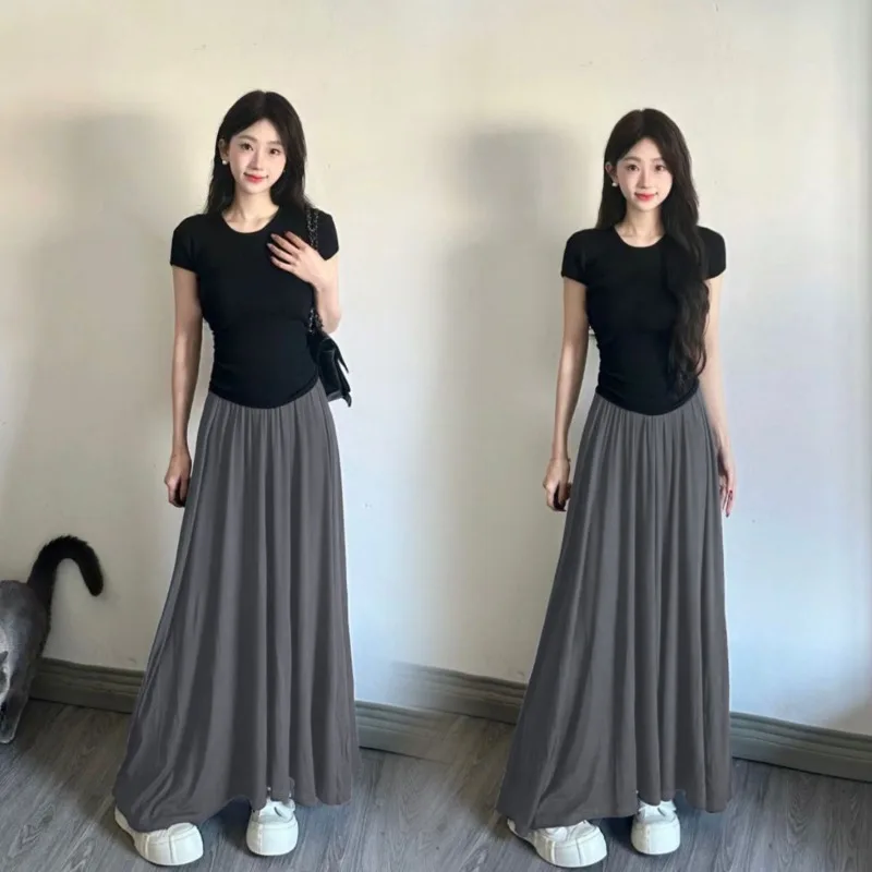Simple Style Long Skirt Suit Women Summer Black Knitted O-neck T-shirts with Gray A-line Skirt Casual Fashionable Two-piece Suit
Simple Style Long Skirt Suit Women Summer Black Knitted O-neck T-shirts with Gray A-line Skirt Casual Fashionable Two-piece Suit
