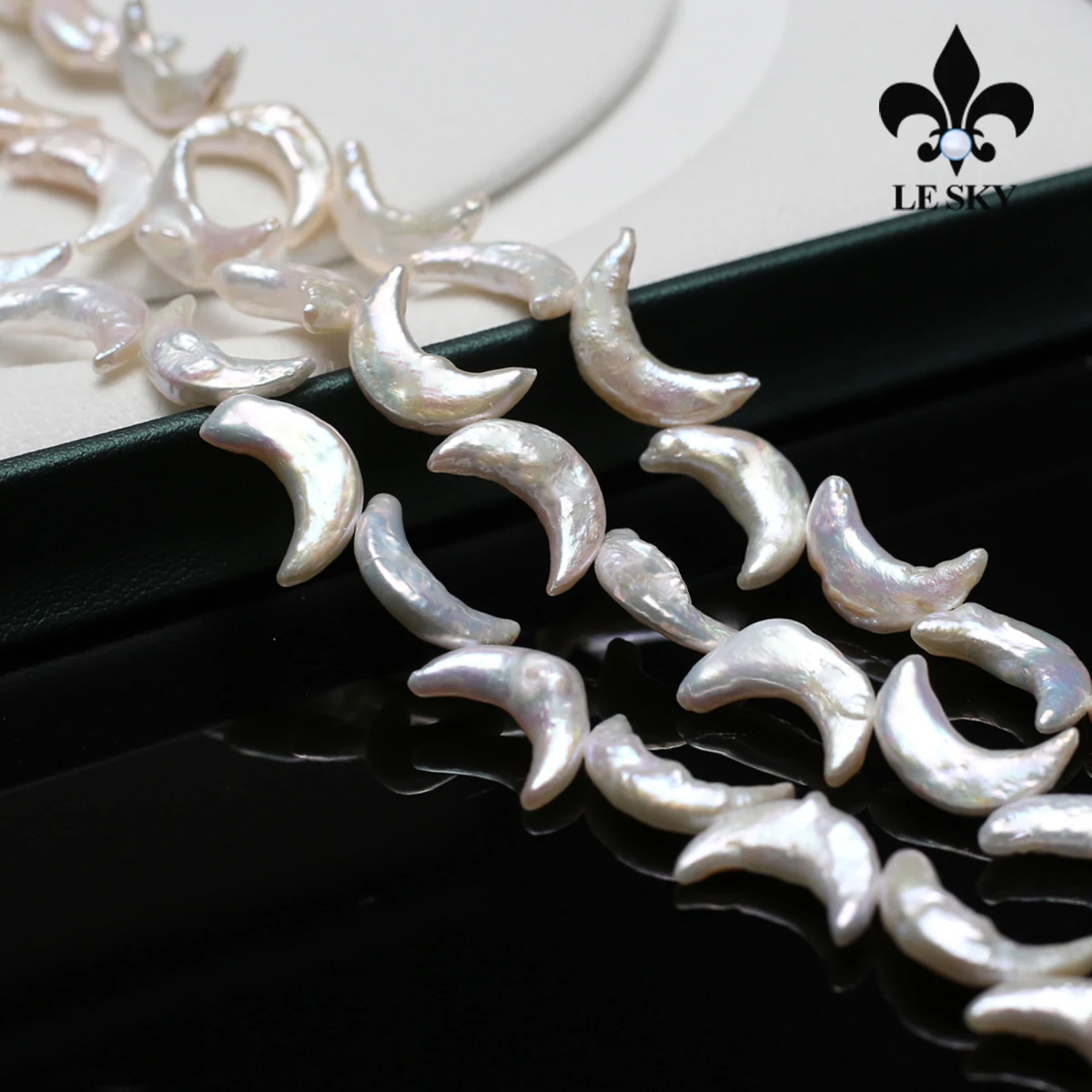 Moon Baroque Pearl Beads 100% Natural Freshwater Pearl Loose Beads for Making DIY Jewerly Necklace Bracelet Earrings 10x16mm
Moon Baroque Pearl Beads 100% Natural Freshwater Pearl Loose Beads for Making DIY Jewerly Necklace Bracelet Earrings 10x16mm