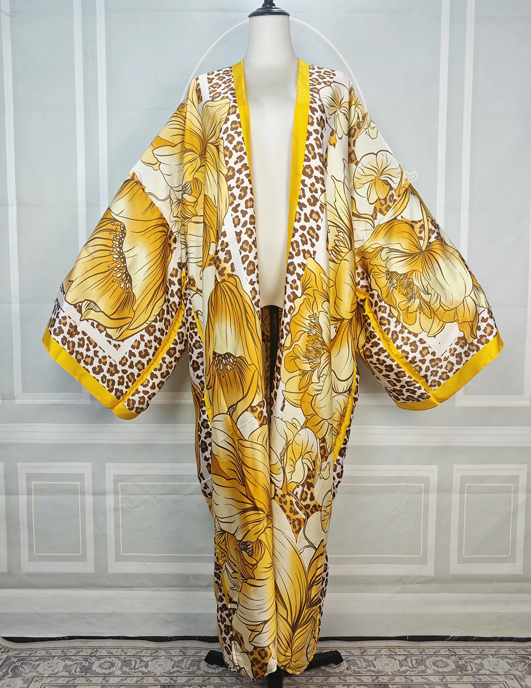 Summer Women's New Fashion Loose Beach Bikini Cover Up Plus Size Boho Sexy Lady Open Front Floral Printed Cardigans Kimonos
Summer Women's New Fashion Loose Beach Bikini Cover Up Plus Size Boho Sexy Lady Open Front Floral Printed Cardigans Kimonos