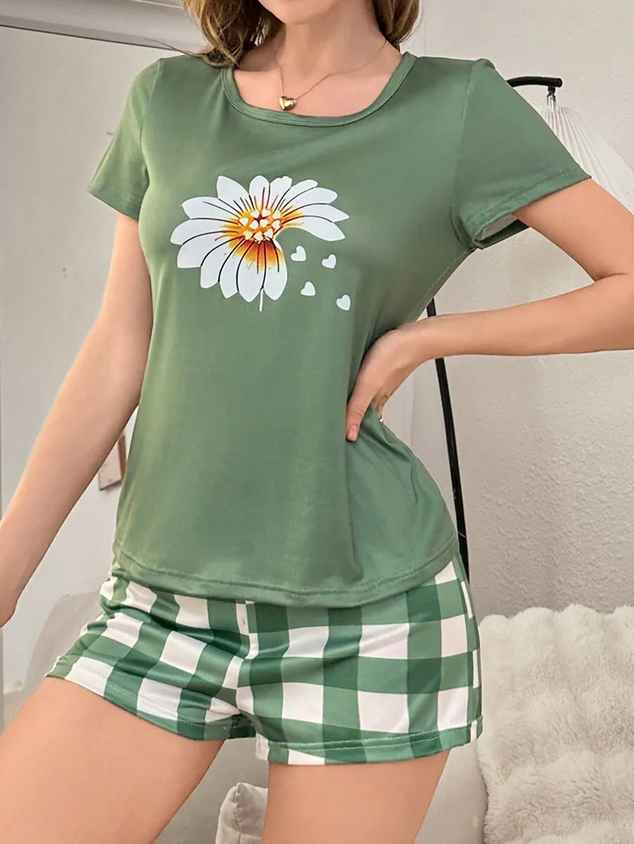 Women Pajama Set With Floral Print Short Sleeve Top And Plaid Shorts
Women Pajama Set With Floral Print Short Sleeve Top And Plaid Shorts