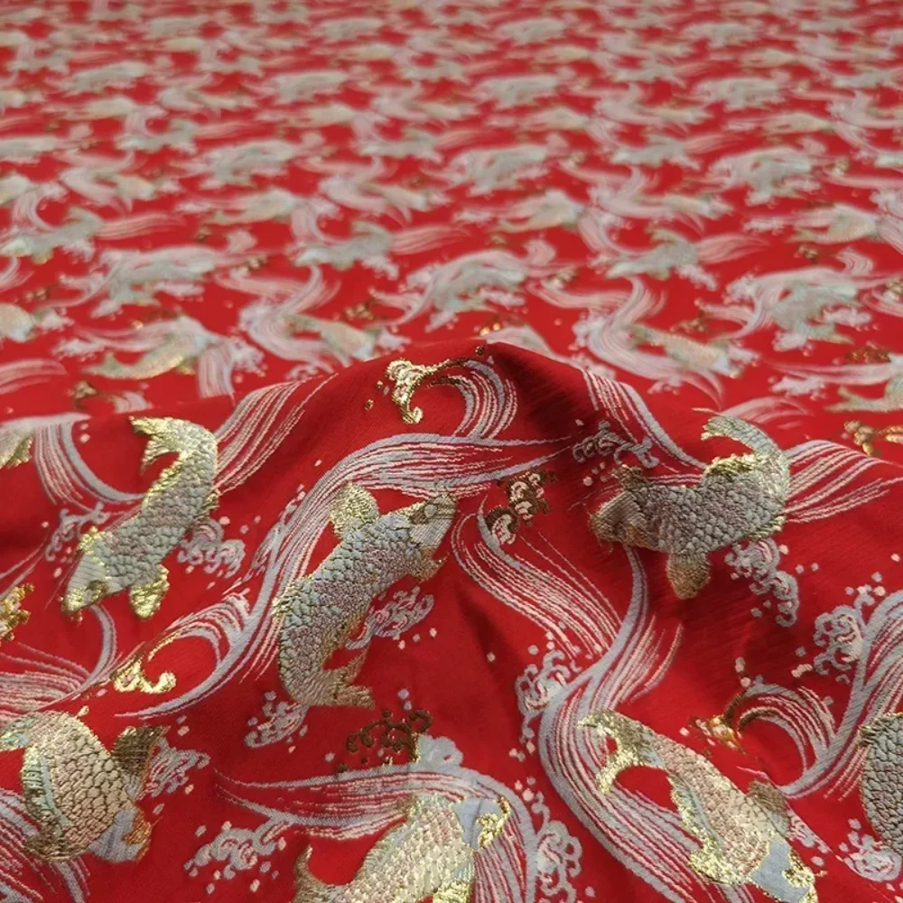 Жаккардовая парчовая ткань в китайском стиле, трехмерная золотая коя, жесткий материал, ветровка, платье, ткань Cheongsam по метрам
Жаккардовая парчовая ткань в китайском стиле, трехмерная золотая коя, жесткий материал, ветровка, платье, ткань Cheongsam по метрам