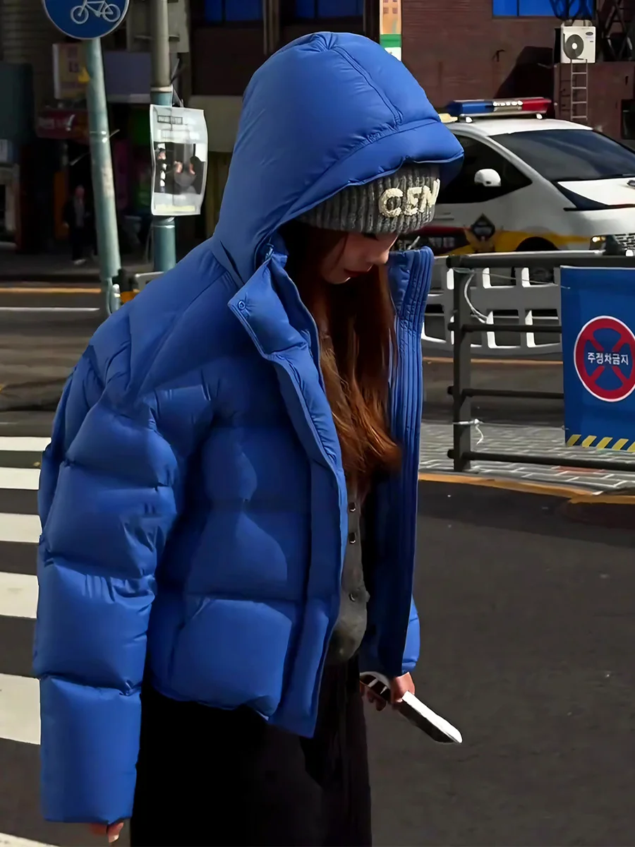 Faionable Blue ort Puffer Jaet Women's Winter Coat Bread Sle Warmth Outerwear Casual Loose Fit Windproof Design
Faionable Blue ort Puffer Jaet Women's Winter Coat Bread Sle Warmth Outerwear Casual Loose Fit Windproof Design