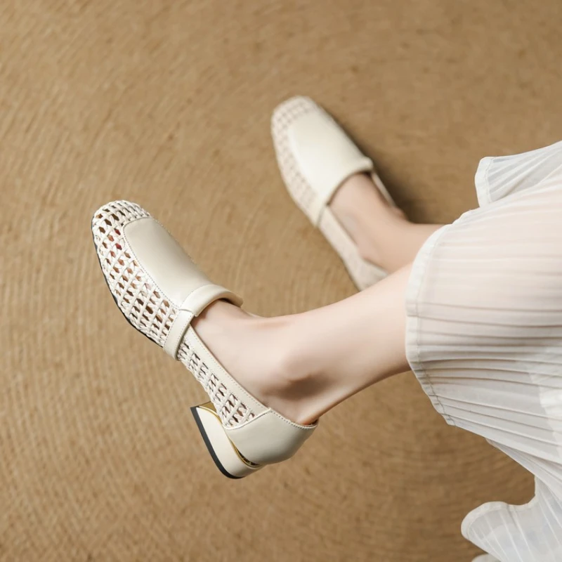Square with Square Head Hollowed-out Shallow Waterproof Table Fashion All Comfortable Non-slip Breathable Single Shoes Women
Square with Square Head Hollowed-out Shallow Waterproof Table Fashion All Comfortable Non-slip Breathable Single Shoes Women