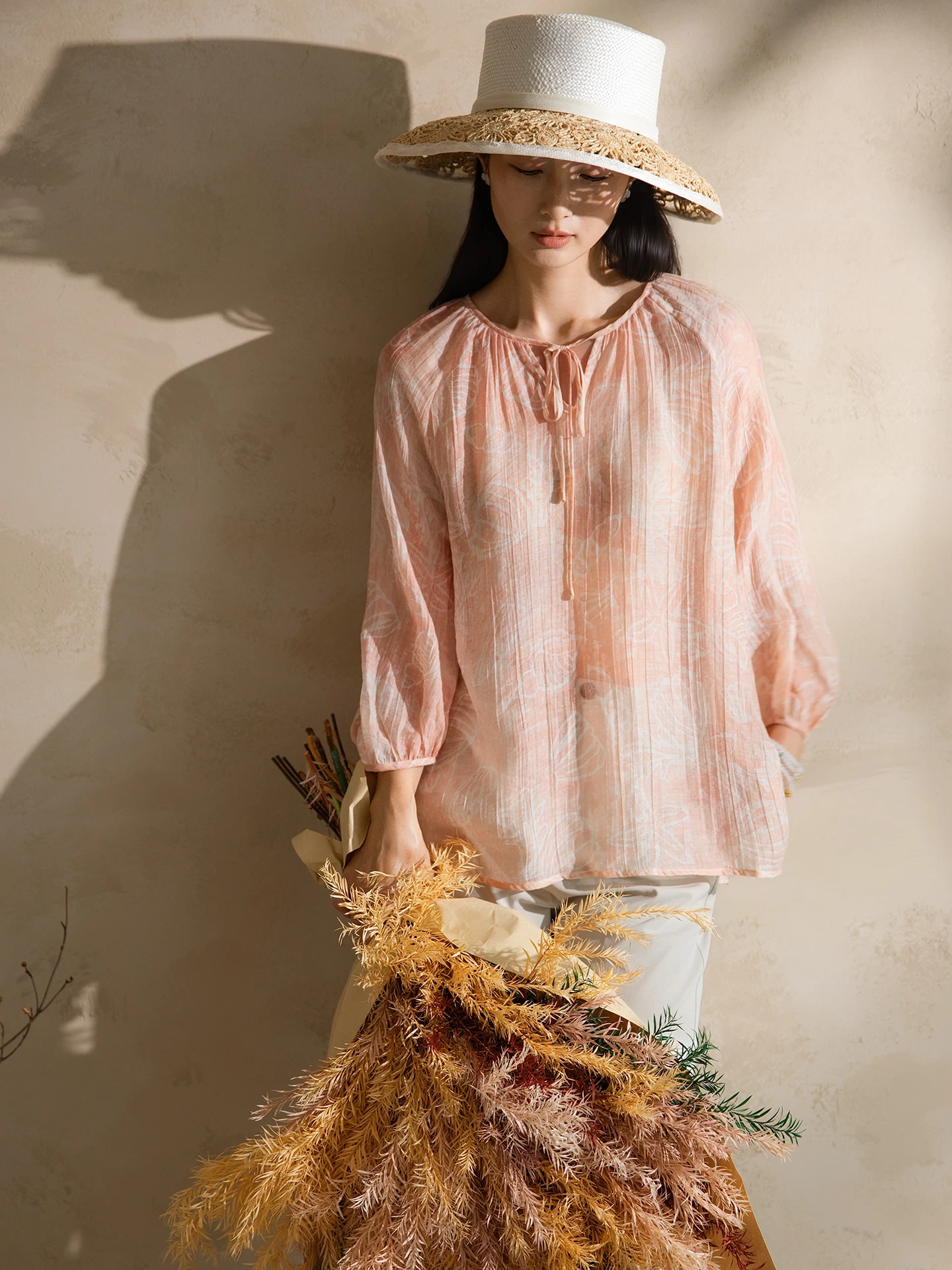 Summer New Chinese Sle Silk Floral Print irt Thin Overcoat Women's Pullover Sunade 2-in- Casual Loose Fit Breathable
Summer New Chinese Sle Silk Floral Print irt Thin Overcoat Women's Pullover Sunade 2-in- Casual Loose Fit Breathable