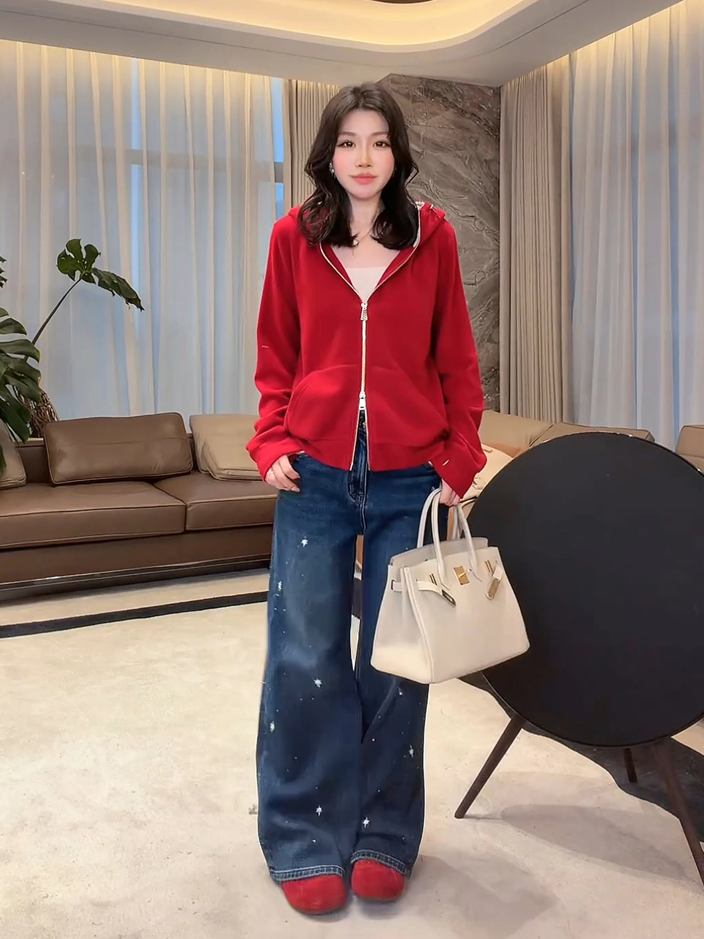 Женская толстовка Lao Yang's Personal ME Luy: повседневная, комфортная, теплая, красная, зимняя, модная, свободного кроя, с V-образным вырезом, длинный рукав
Женская толстовка Lao Yang's Personal ME Luy: повседневная, комфортная, теплая, красная, зимняя, модная, свободного кроя, с V-образным вырезом, длинный рукав