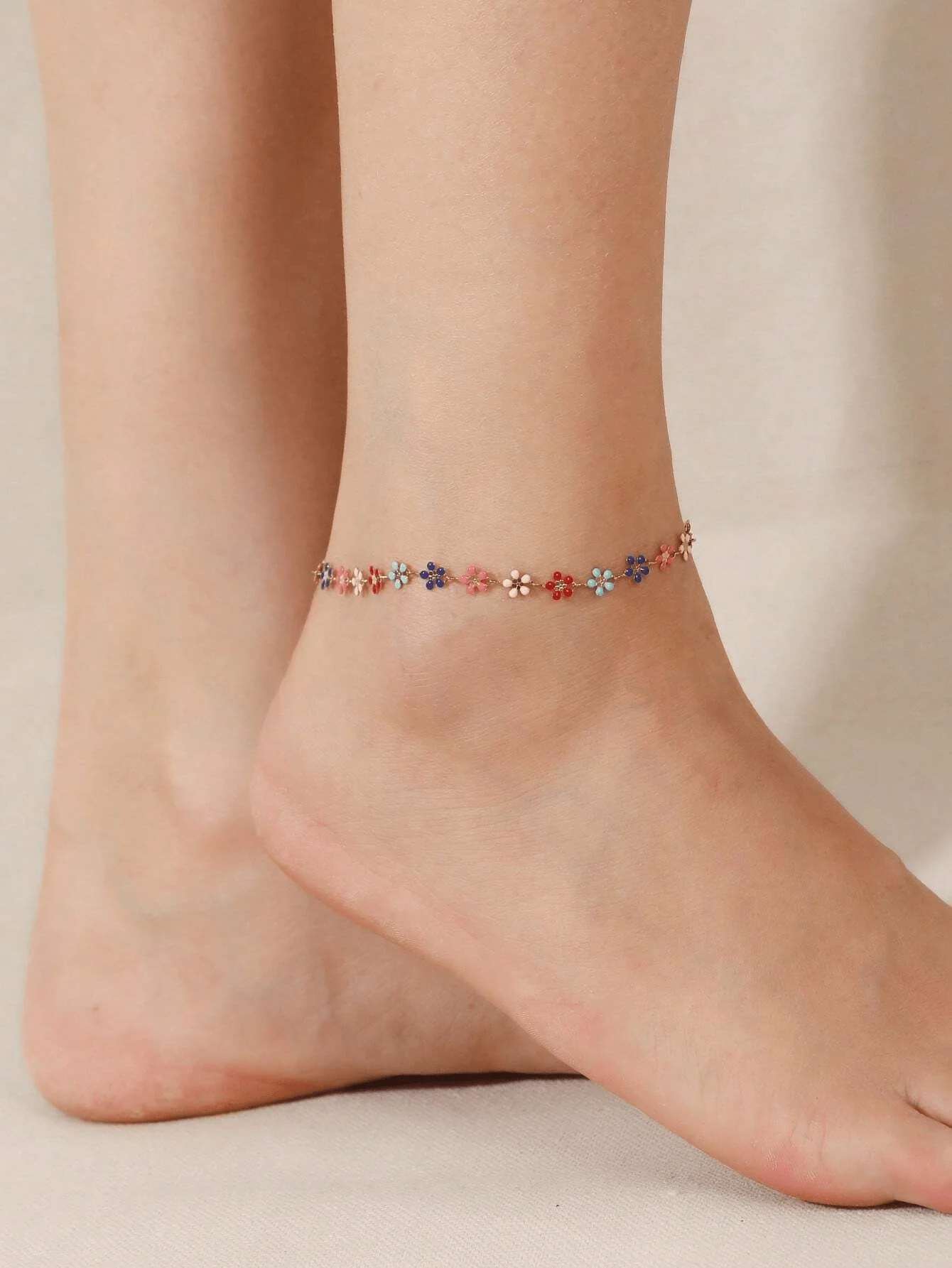 1pc Vibrant Daisy Anklet, Versatile Boho Accessory For Women
1pc Vibrant Daisy Anklet, Versatile Boho Accessory For Women