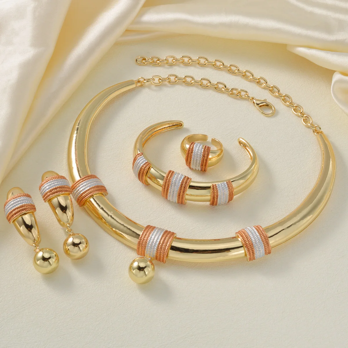 4Pcs Jewelry Set Gold Plated Cuff Collar Necklace Earring Open Ring Bangle Dubai African Women Wedding Bridal Occasion Accessory
4Pcs Jewelry Set Gold Plated Cuff Collar Necklace Earring Open Ring Bangle Dubai African Women Wedding Bridal Occasion Accessory