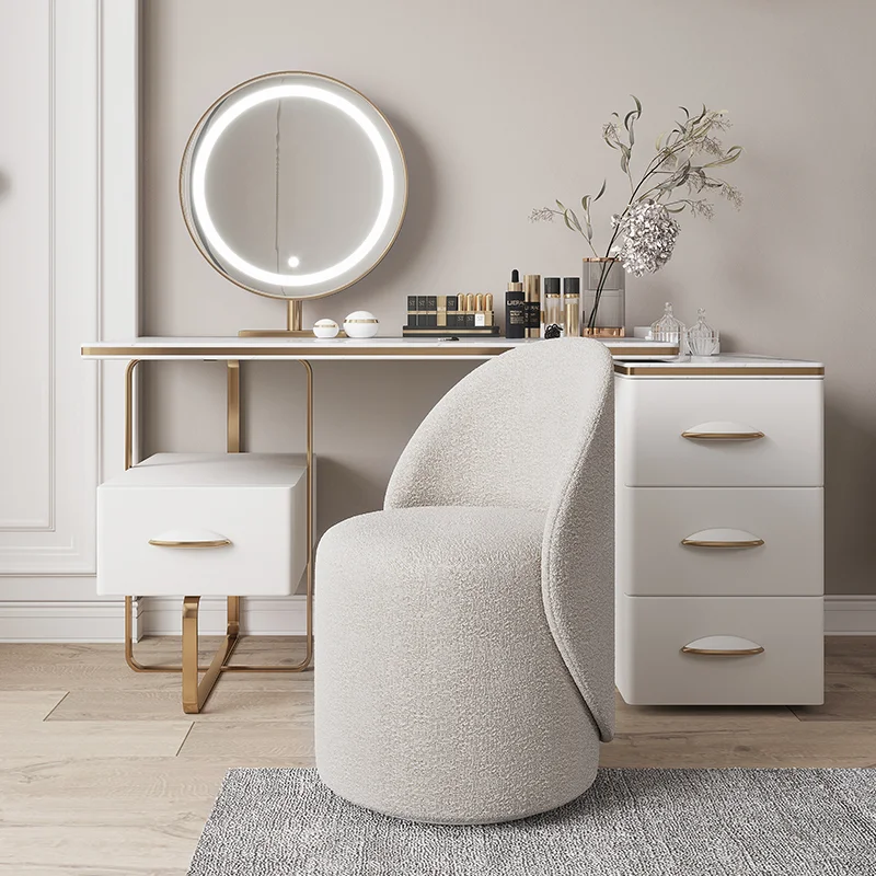 Nordic simple light luxury dressing stool makeup chair bedroom simple small apartment
Nordic simple light luxury dressing stool makeup chair bedroom simple small apartment