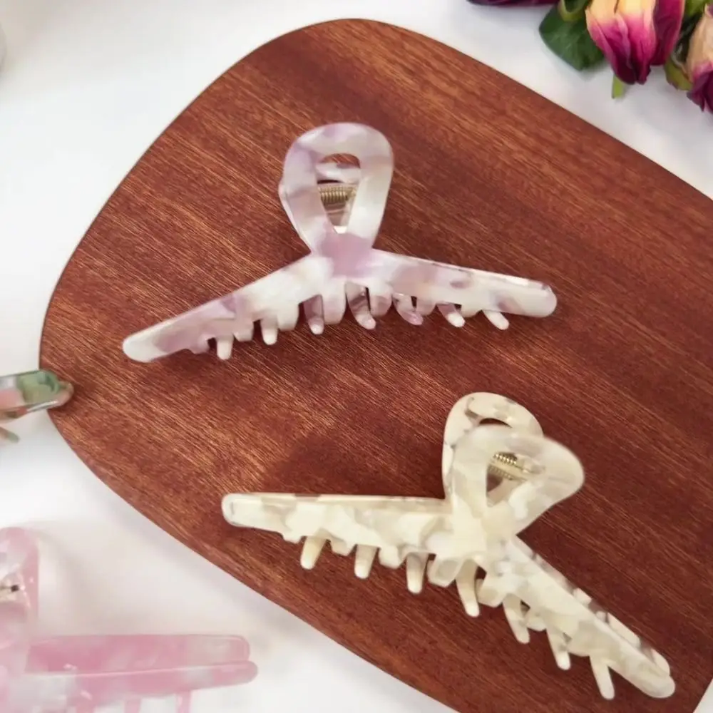 Personalized Solid Color Fresh Acetate Hair Claw Shark Clip Hair Clip Cross Shark Clip Headwear Geometry Simple Hair Claw Girls
Personalized Solid Color Fresh Acetate Hair Claw Shark Clip Hair Clip Cross Shark Clip Headwear Geometry Simple Hair Claw Girls