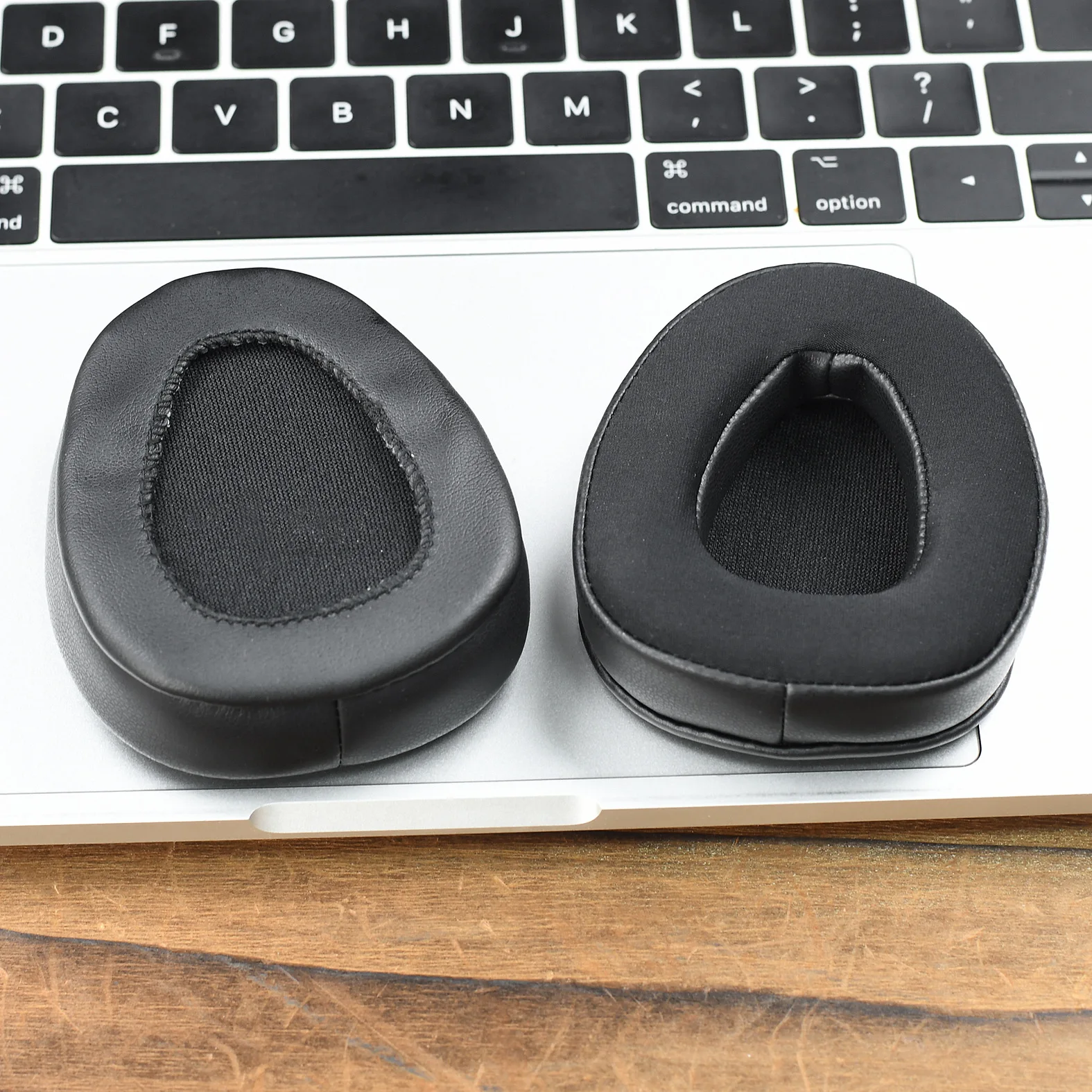 Replacement Ice gel Ear Pads for Vxi BlueParrott B650XT S650XT Headphones, Earmuff Repair Parts
Replacement Ice gel Ear Pads for Vxi BlueParrott B650XT S650XT Headphones, Earmuff Repair Parts
