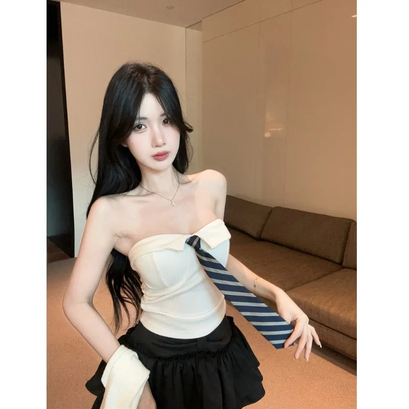 Punk Style Wrap Chest Vest High Waist Skirt Three Piece Set Women's Fashion Slim Fit Long Sleeve T-Shirt Winter Outfit
Punk Style Wrap Chest Vest High Waist Skirt Three Piece Set Women's Fashion Slim Fit Long Sleeve T-Shirt Winter Outfit