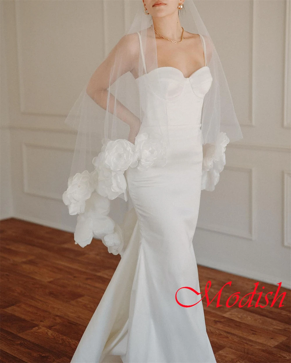 Customized White Satin Wedding Dress Exquisite Strapless Spaghetti Straps Bridal Gowns Chapel Train Zipper Back Mermaid Dress
Customized White Satin Wedding Dress Exquisite Strapless Spaghetti Straps Bridal Gowns Chapel Train Zipper Back Mermaid Dress