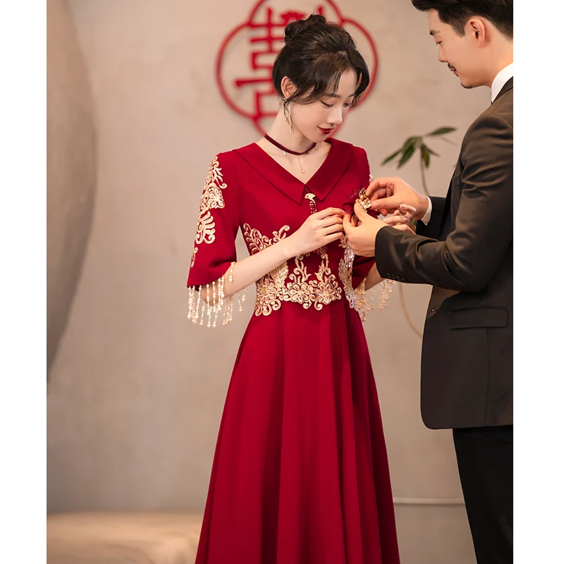 Красное свадебное платье Dr Qinghe в китайском стиле для женщин, летнее, короткое, для официальных церемоний и торжеств
Красное свадебное платье Dr Qinghe в китайском стиле для женщин, летнее, короткое, для официальных церемоний и торжеств