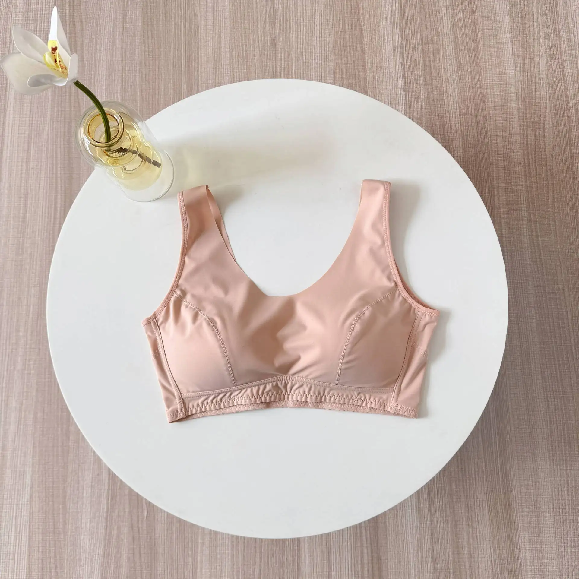 2025 New Women's High Support Sports Bra Shockproof for Running Yoga Solid Lingerie Fitness Quick Dry Breathable Wirefree Bra
2025 New Women's High Support Sports Bra Shockproof for Running Yoga Solid Lingerie Fitness Quick Dry Breathable Wirefree Bra